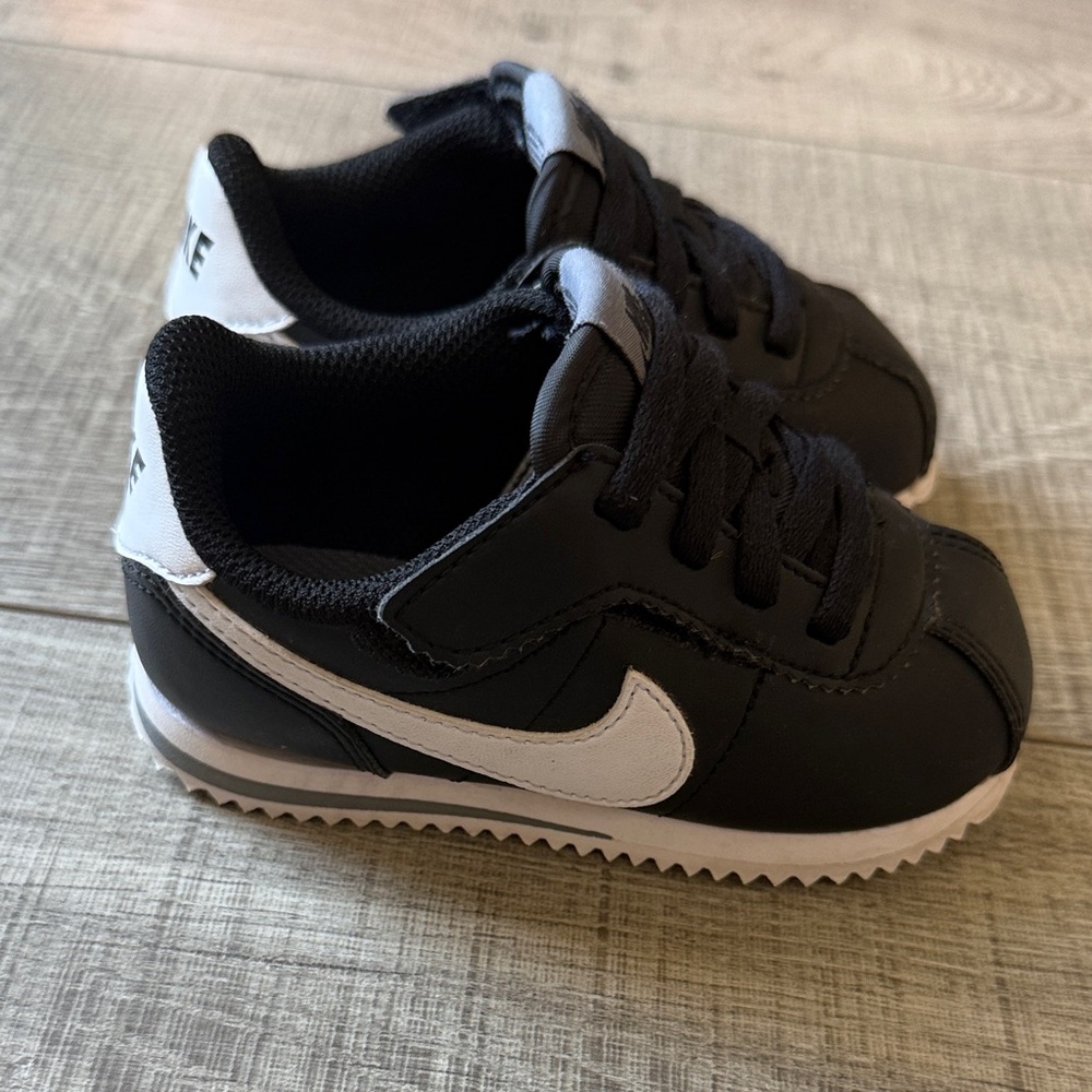 Nike Kids Cortez sneakers